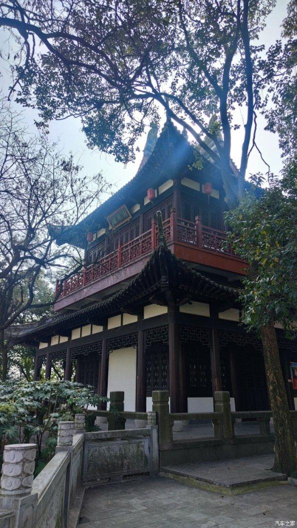 胡歌替身想火想疯了，A先生的神秘感被破坏，王家卫要被气吐血了